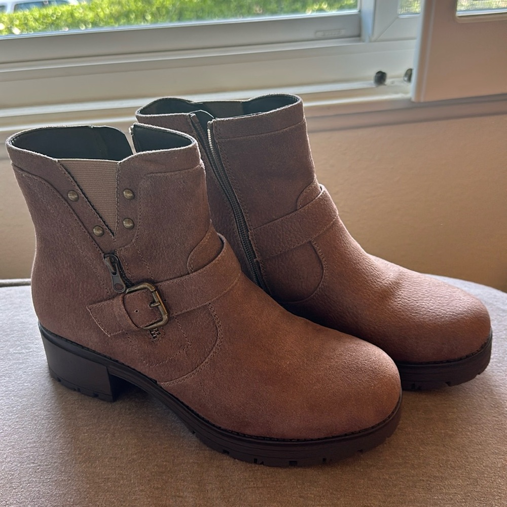 NWOT White Mountain brown boots size 11m